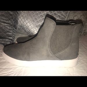 steve madden foxy sneakers